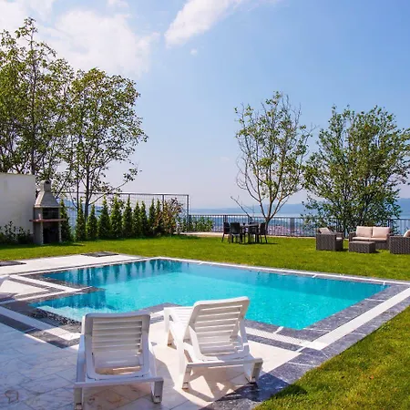 Villa Jowa *